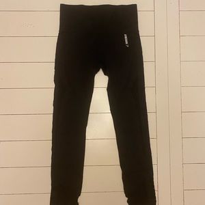 Gymshark leggings - size small or XS ( see photos for measurements)